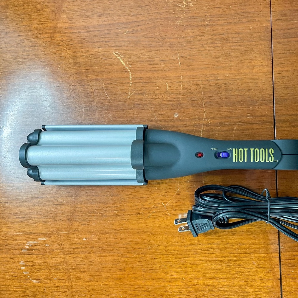 Hot Tools Pro Signature Titanium Ceramic Deep Waver
